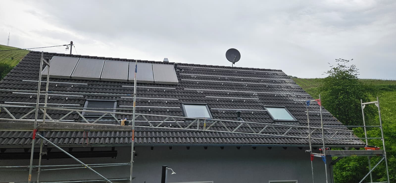 Sistem fotovoltaic — locuință
