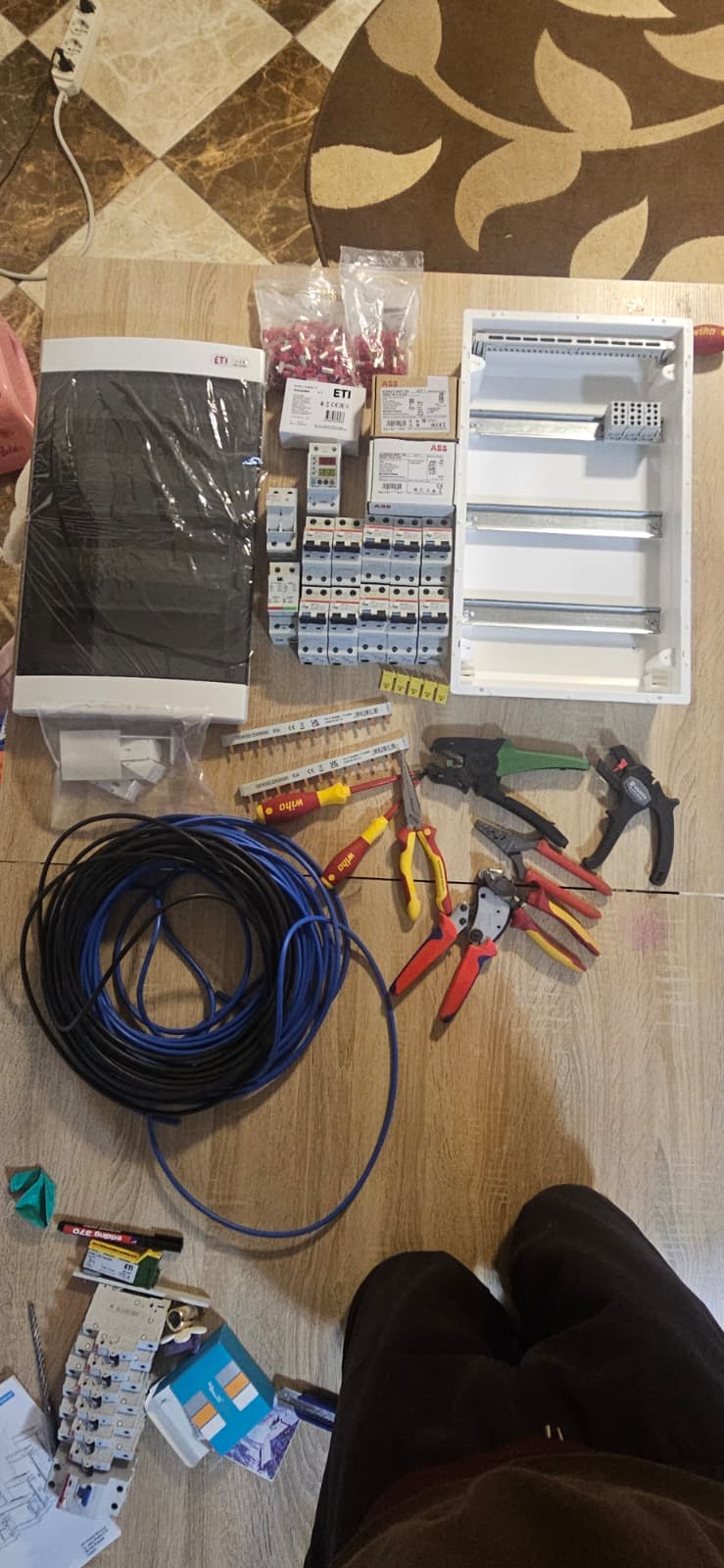 Componente tablou electric — pregătire pe comandă